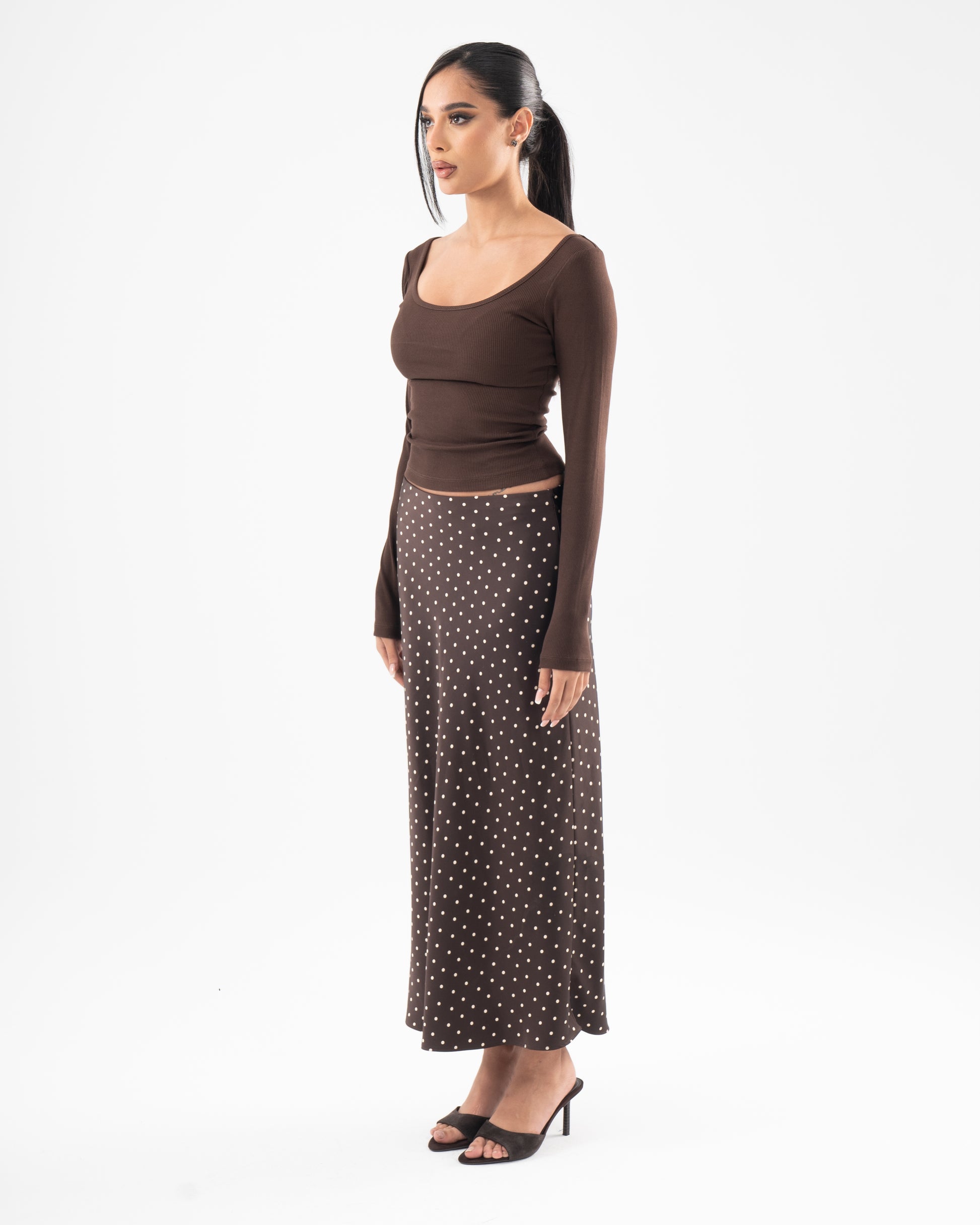 Core Skin Scoop Top In Brown